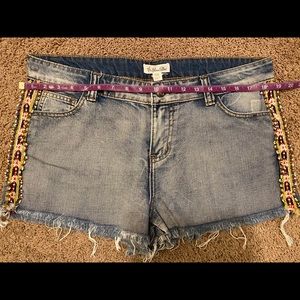 Cutoff denim shorts